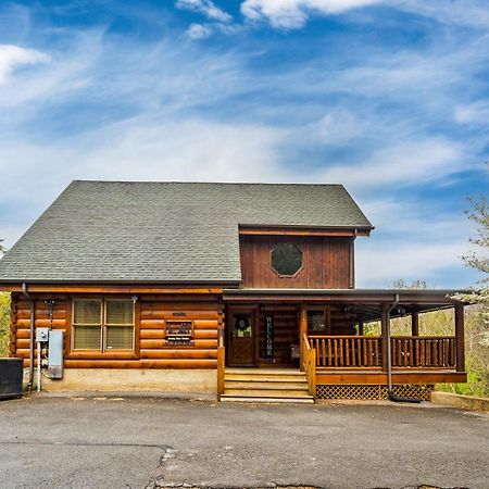 2-Bedroom Cabin With 2 Master Suites, Loft, Half-Bath And Hot Tub In A Serene Resort Setting Sevierville Exterior foto