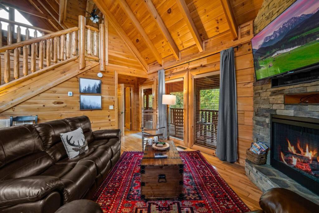 2-Bedroom Cabin With 2 Master Suites, Loft, Half-Bath And Hot Tub In A Serene Resort Setting Sevierville Exterior foto
