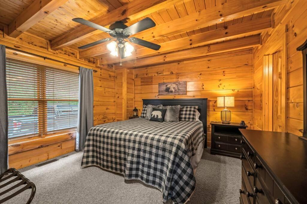 2-Bedroom Cabin With 2 Master Suites, Loft, Half-Bath And Hot Tub In A Serene Resort Setting Sevierville Exterior foto
