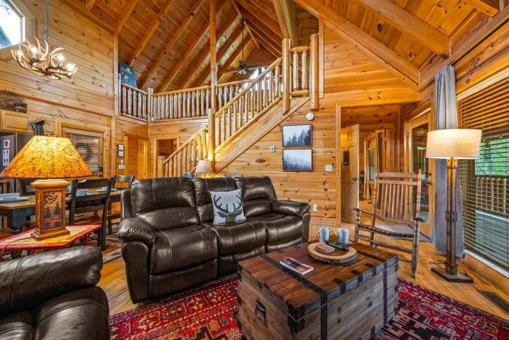 2-Bedroom Cabin With 2 Master Suites, Loft, Half-Bath And Hot Tub In A Serene Resort Setting Sevierville Exterior foto